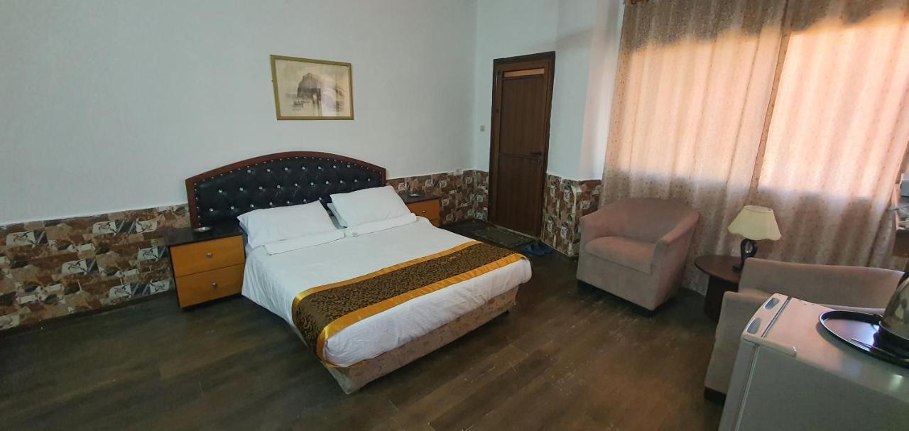 Crystal Hotel فندق كريستال Nablus Exterior foto