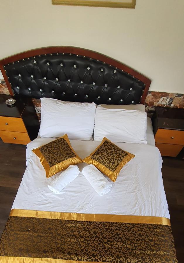 Crystal Hotel فندق كريستال Nablus Exterior foto