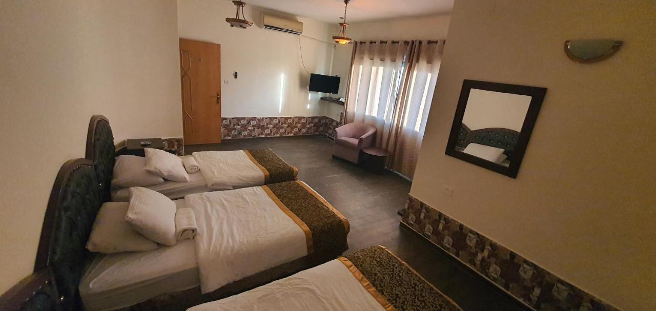 Crystal Hotel فندق كريستال Nablus Exterior foto